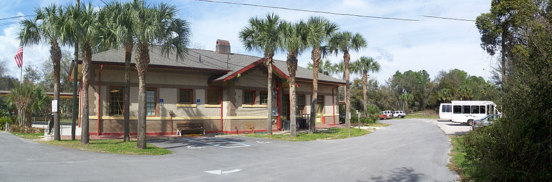 File:Deland Amtrak-pano01.jpg