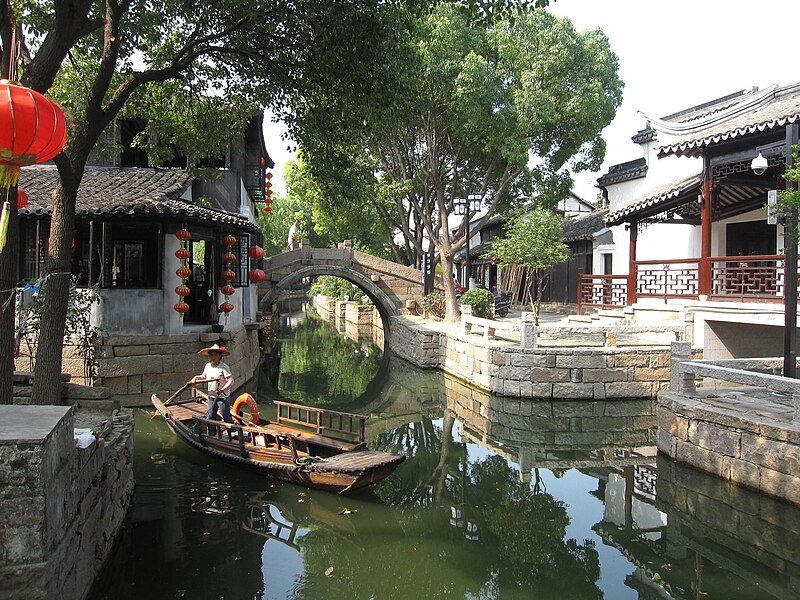 File:Luzhi Canal Town 5.jpg