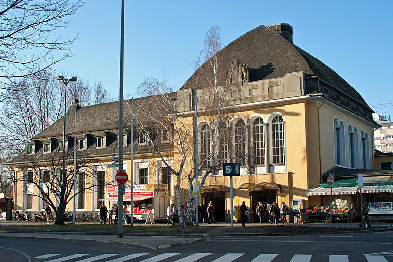 File:Bahnhof Frankfurt-Hoechst.jpg