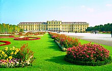 Schonbrunn Palace3.JPG