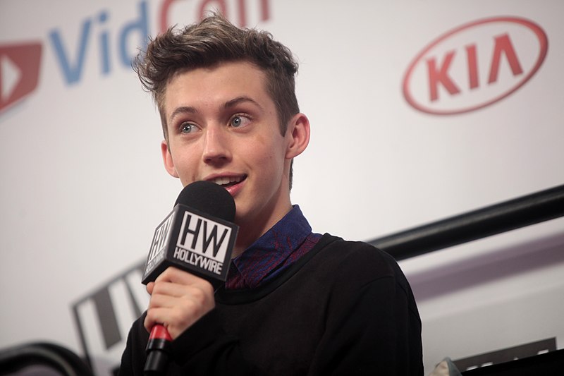 File:Troye Sivan (14551958413).jpg