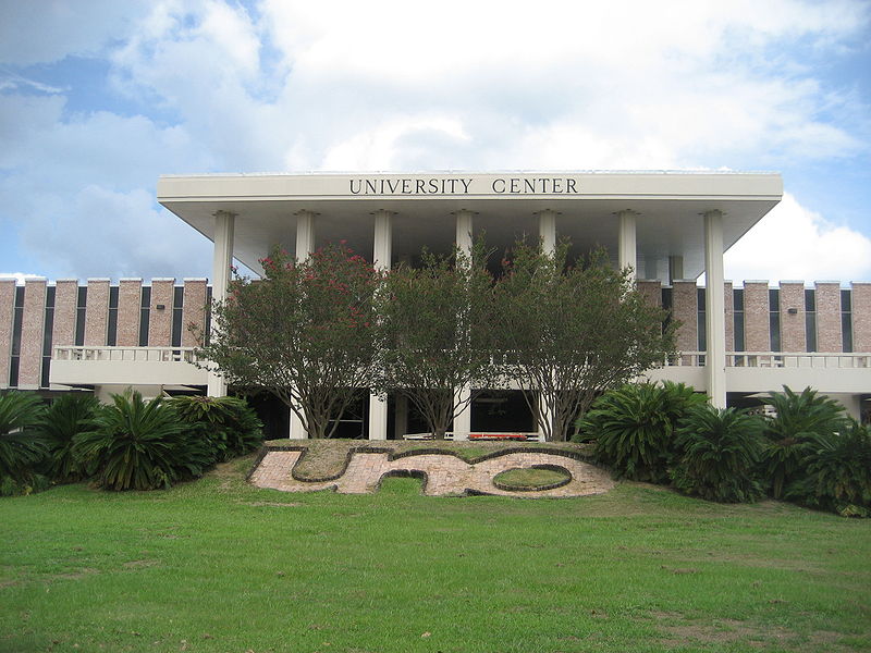 File:UNO University Center Front.JPG