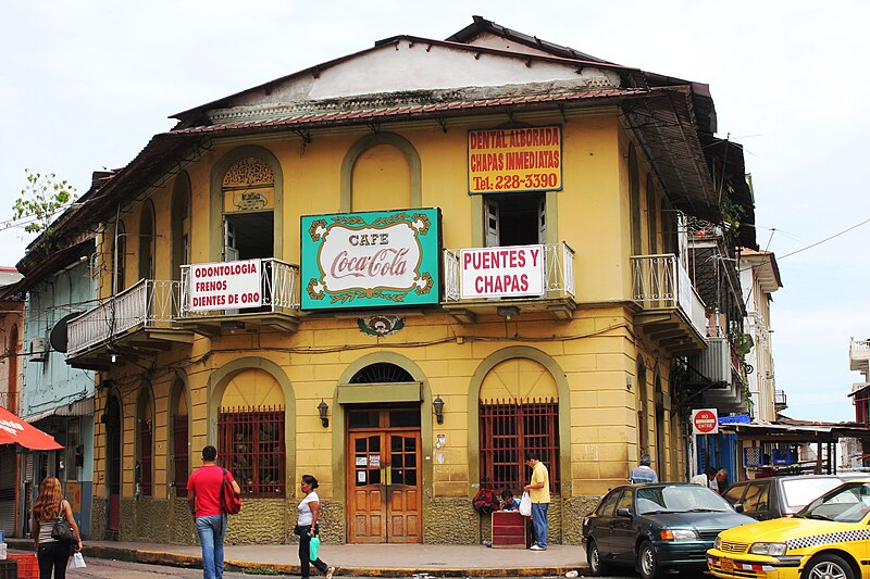 Archivo:Cafe Coca Cola Panama.JPG