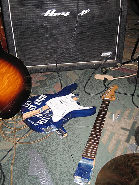 File:Hank's - Shattered Guitar.JPG