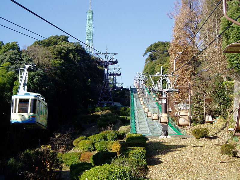 File:Matsuyama castle Ropeway&Chairlift(Iyo).JPG