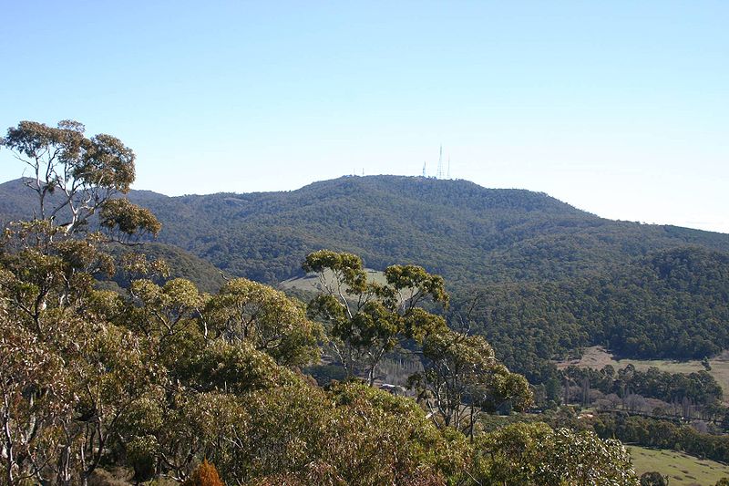 File:Mount Canobolas.jpg