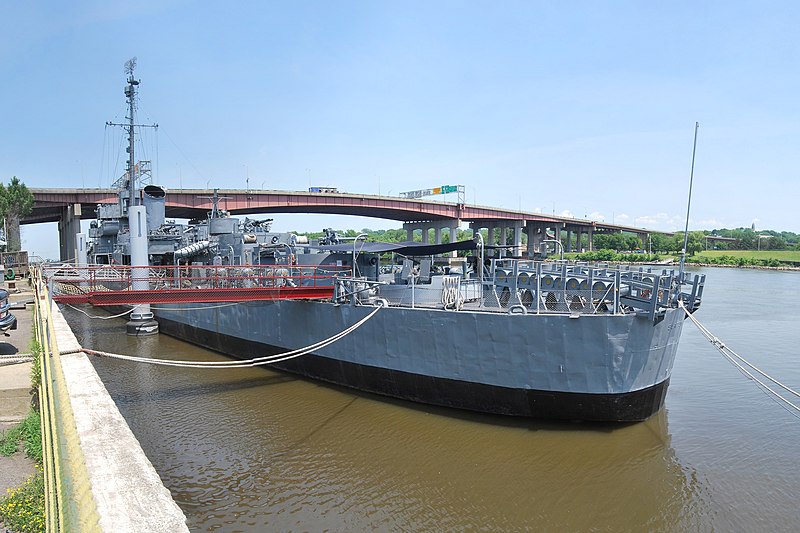 File:USS Slater Panorama.jpg