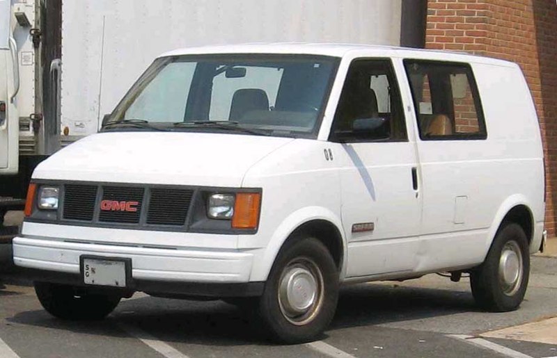 Файл:1st-GMC-Safari.jpg