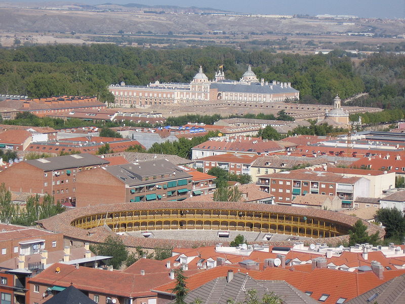 Archivo:Aranjuez PalacioReal PlazaToros.jpg