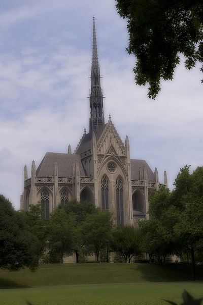 File:Heinz Chapel in summer.jpg