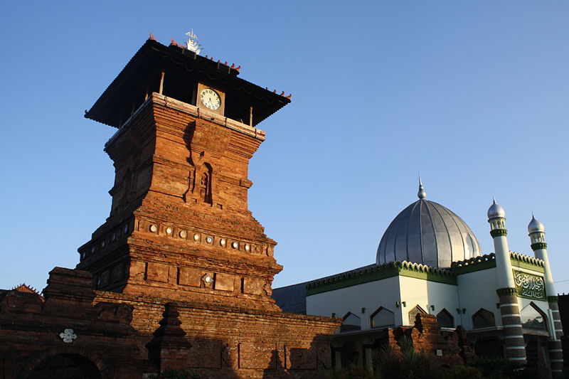 Файл:Masjid Menara Kudus.jpg