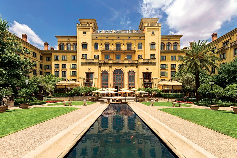 File:Palazzo Hotel Montecasino.jpg