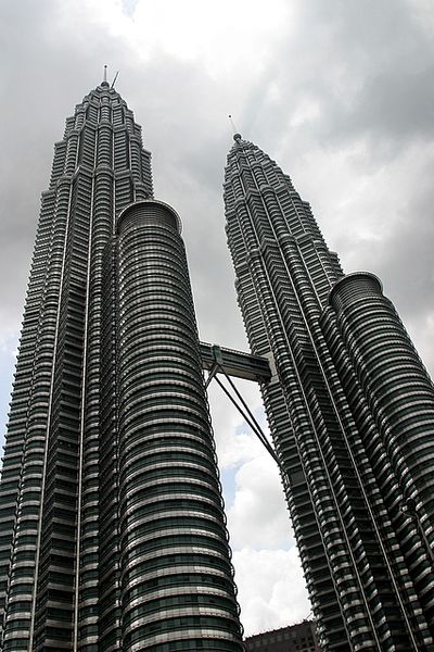 File:Petronas Towers.jpg