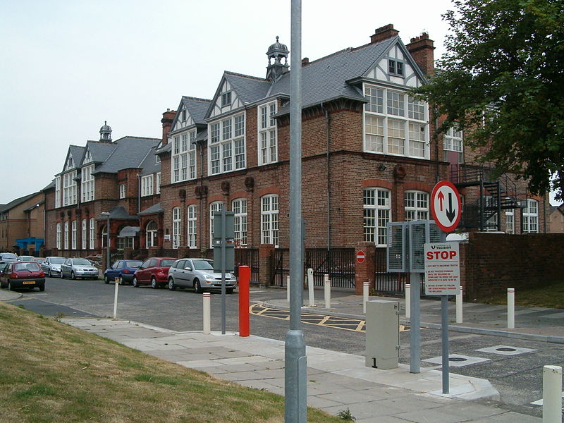 File:2006VictoriaRoadSchoolof1891.JPG