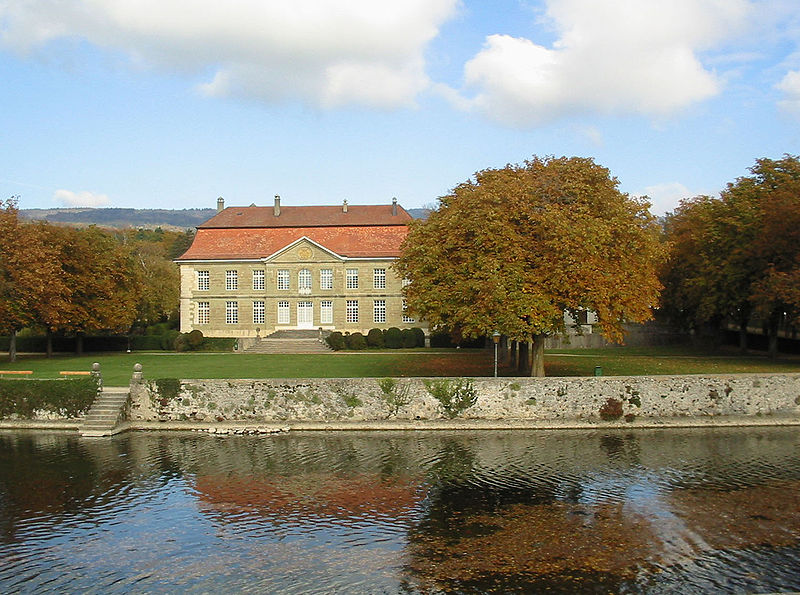 File:Chateau de L'Isle.jpg