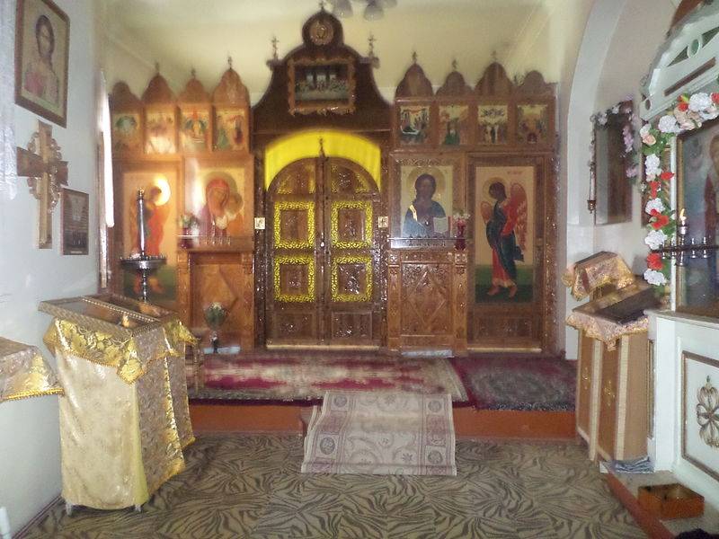 Файл:Church in Yangiyol 14-52.JPG