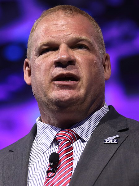 File:Glenn Jacobs (51370093311) (cropped).jpg