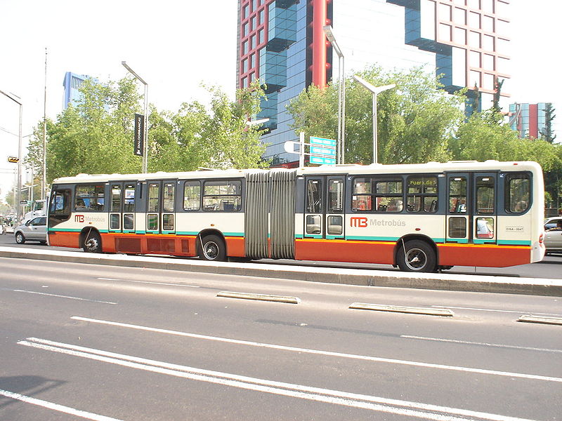 Archivo:METROBUS EN SERVICIO.jpg