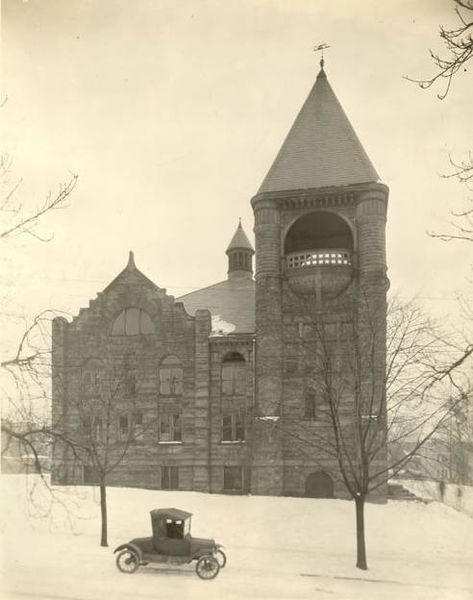 File:Old Gym W&J 1922.jpg