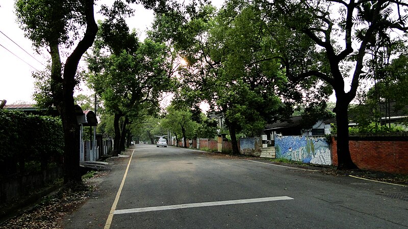 File:Xin-yi Road.jpg