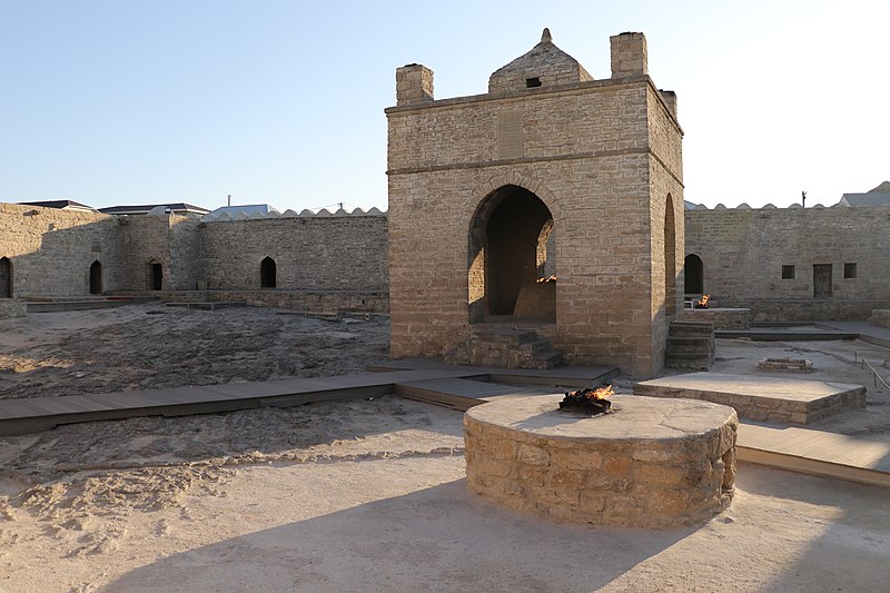 File:Jahlinmarceta baku temple.jpg