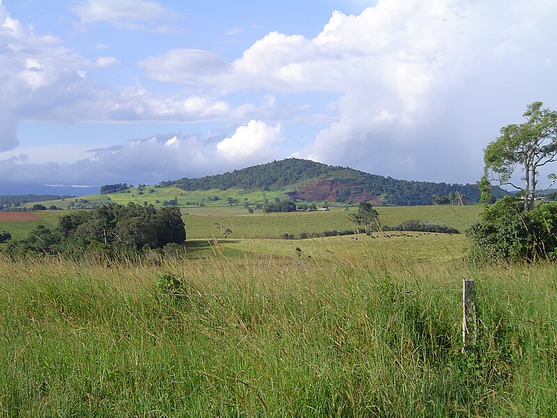 File:Mt Quincan.jpg