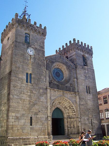 Archivo:VianaCathedral.jpg