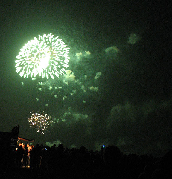 File:2006 Fireworks 1.JPG