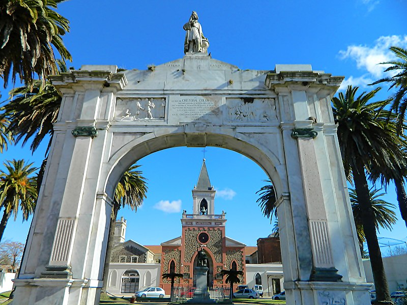 Archivo:Colegio Pío.JPG