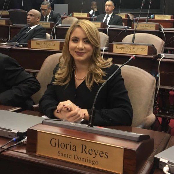 File:Diputada-Gloria-Reyes.jpg