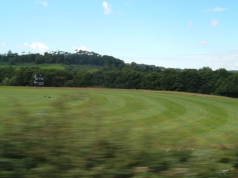 File:IWCountyCricketGround1.JPG