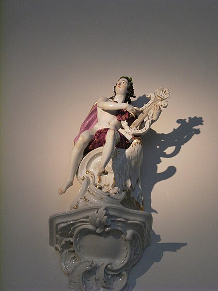 Файл:Meissen-Porcelain-Musician.02.JPG