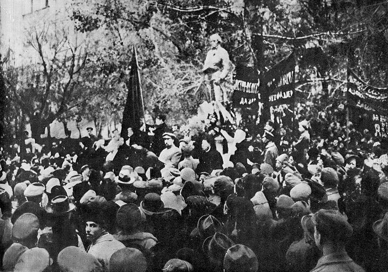 File:Robespierre's monument (Moscow, 1918).jpg