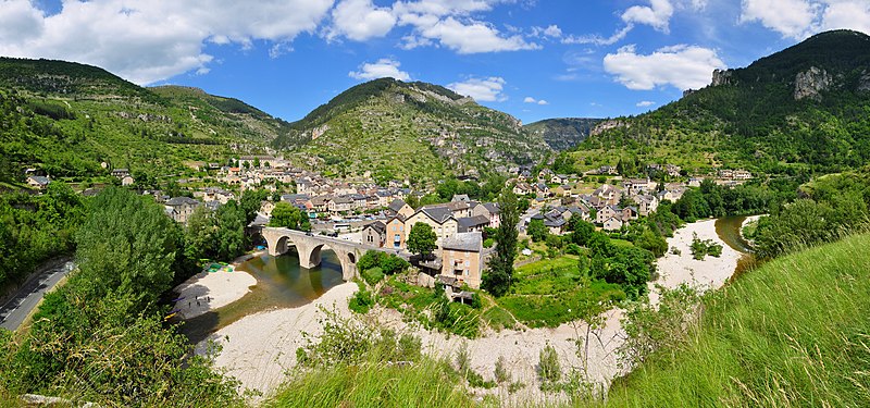 Archivo:Sainte-Enimie-Gorges du Tarn-Frankreich.jpg