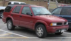 Pre-facelift second generation Bravada