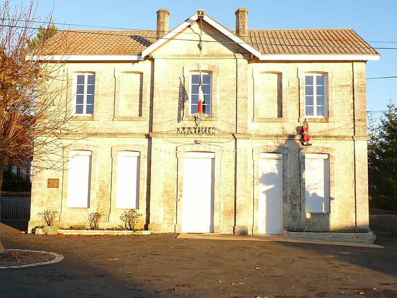 File:Aussacv mairie.JPG