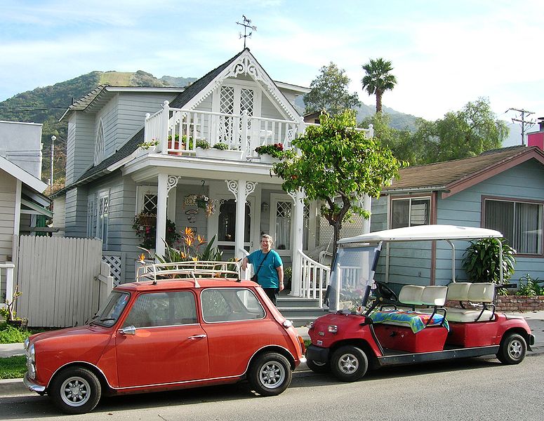 File:Avalon houses.jpg