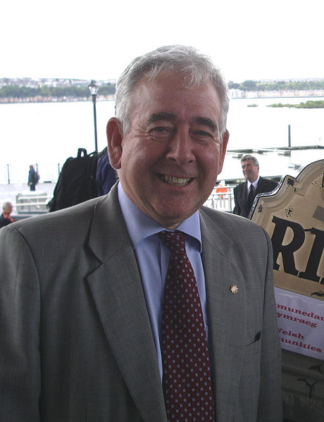 File:Dafydd Wigley.jpg