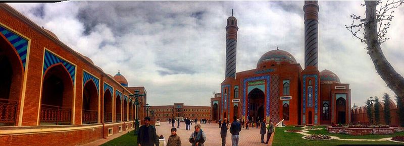 File:Ganja.imamzadeh.jpg