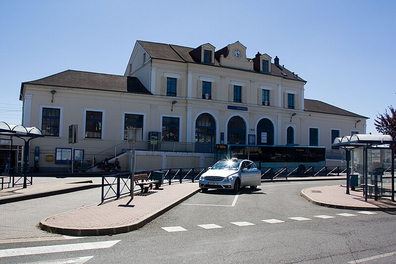 File:Gare-de Montereau IMG 8361.jpg