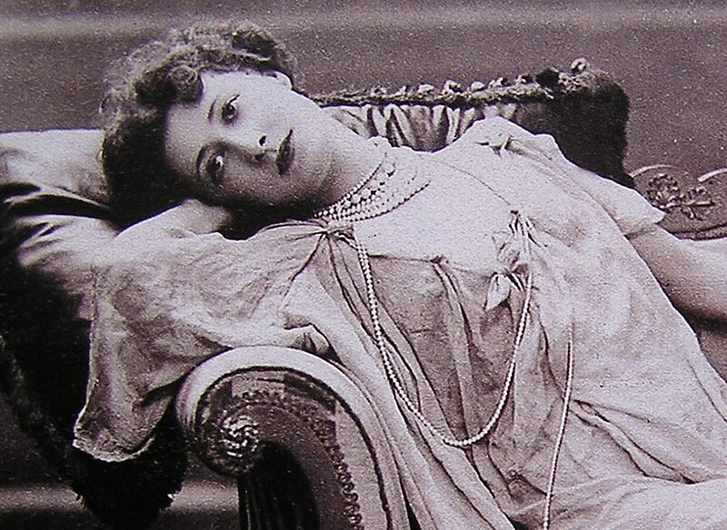 File:Liane de Pougy (1900).jpg