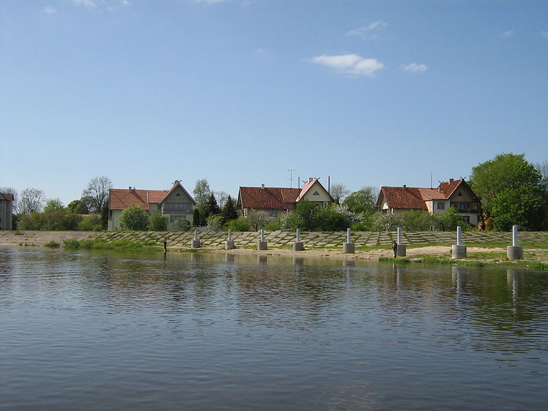 File:Rusne from Nemunas.JPG