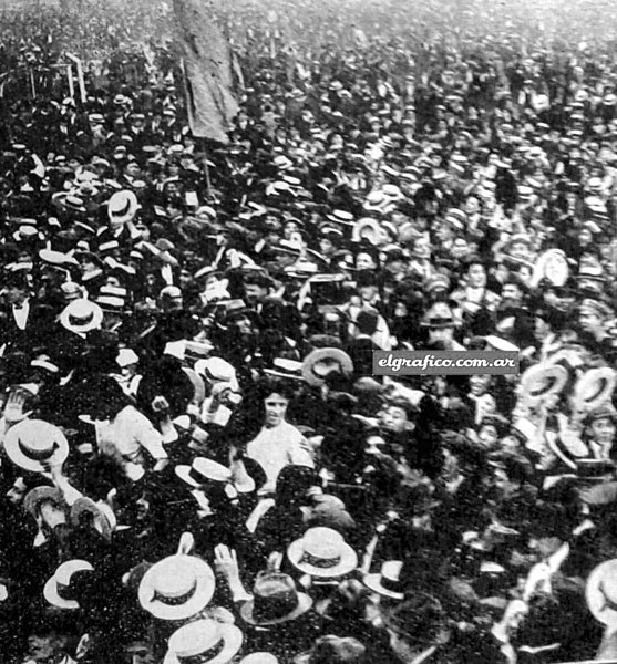 File:Argentina multitud festejando sudamericano.jpg