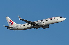 東航波音737 MAX 8於昆明長水國際機場