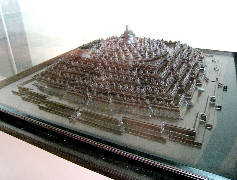 File:Borobudur Architectural Model.jpg