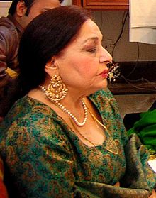 Farida Khanum rehearsing in December 2005