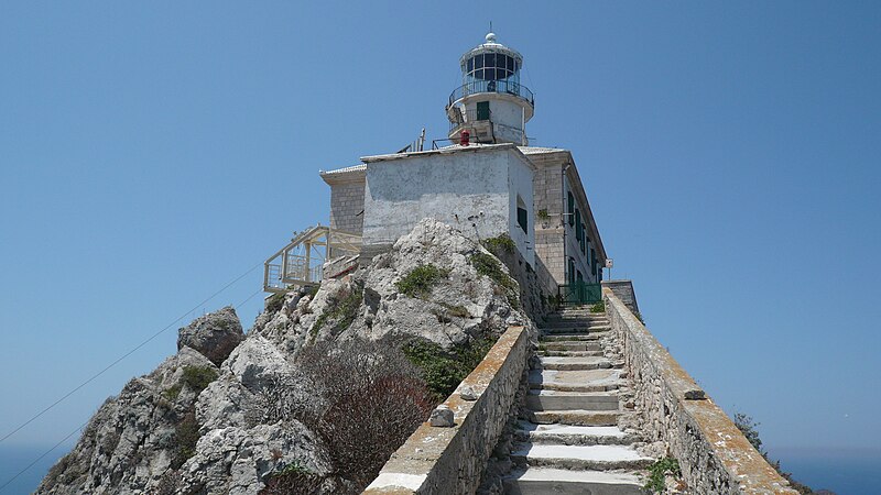 File:Lighthouse at Palagruža.jpg