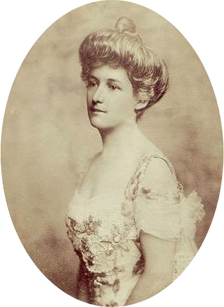 Archivo:Lucile Carter circa 1900.jpg