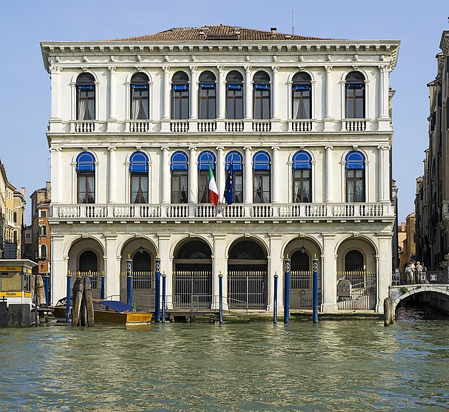 File:Palazzo Dolfin-Manin.jpg