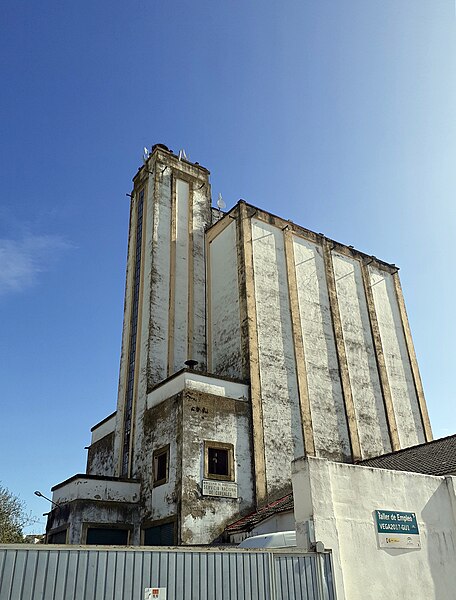 Archivo:Silo de Guadalcázar.jpg